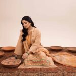 3 Piece - Embroidered Suit - 424010401