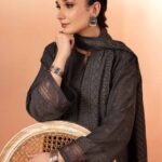 3 Piece - Jacquard Embroidered Suit4